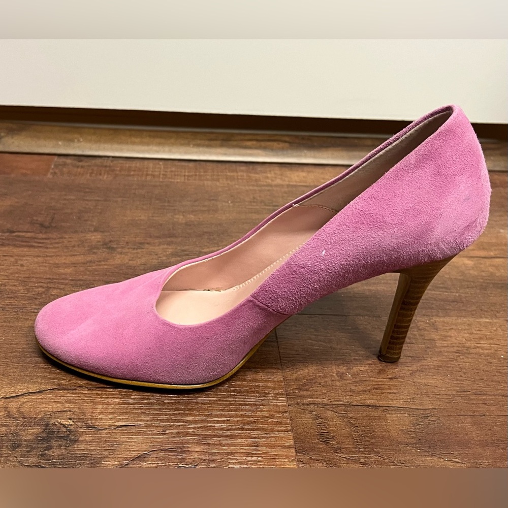 Anne Klein Size 8.5 Leather Heels